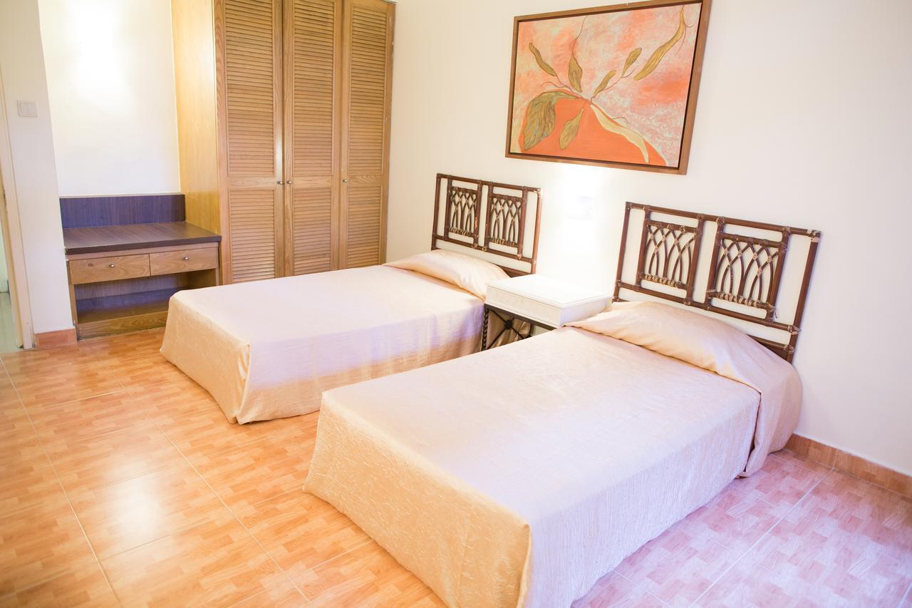 Aranda Country Club Hotel Szingapúr Kültér fotó
